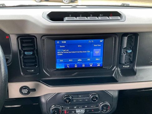 Used 2022 Ford Bronco Wildtrak image 6