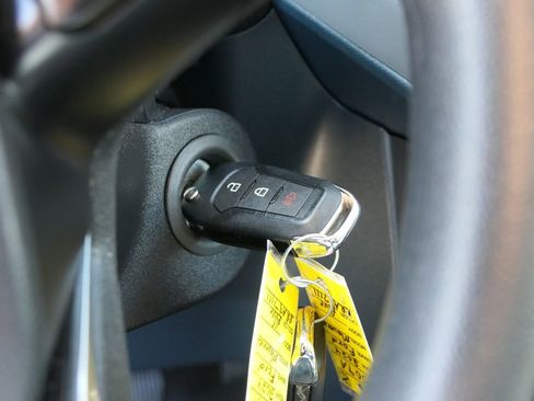 Used 2024 Ford Maverick XL image 16