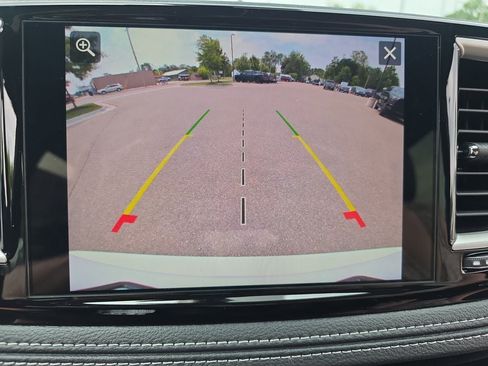 New 2027 Chrysler Pacifica Select AWD/4WD image 27