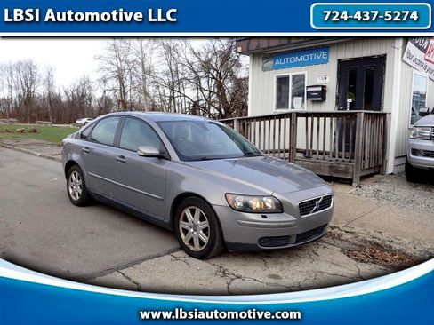 Used 2005 Volvo S40 T5 image 1