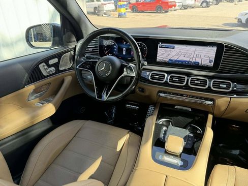 Used 2024 Mercedes-Benz GLS 580 GLS 580 image 36