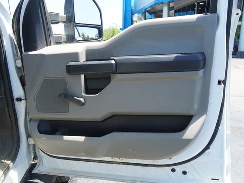 Used 2020 Ford F550 4x4 Regular Cab Super Duty image 26