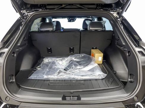 New 2026 Chevrolet Equinox EV LT image 8