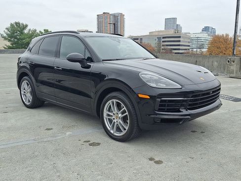 Used 2023 Porsche Cayenne S image 7