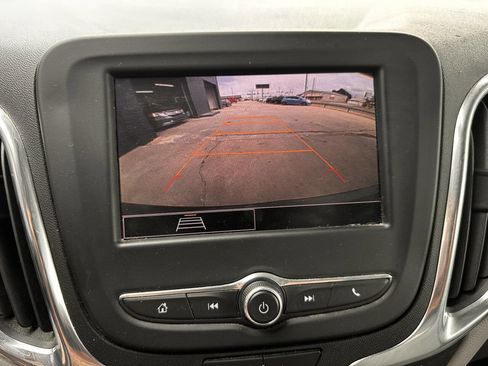 Used 2023 Chevrolet Equinox LS image 11