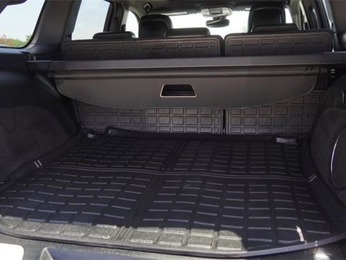 Used 2017 Jeep Grand Cherokee Overland image 11
