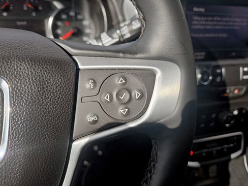 Used 2024 GMC Terrain SLT image 16