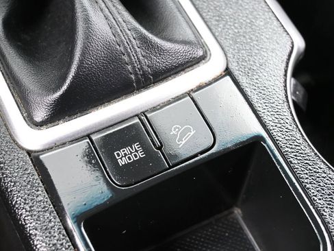 Used 2020 Kia Sportage LX image 24