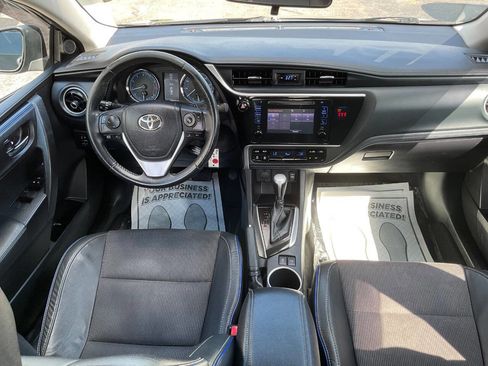 Used 2018 Toyota Corolla SE FWD image 14