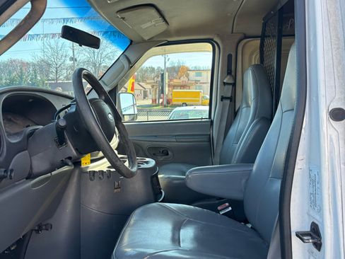 Used 2003 Ford E-350 and Econoline 350 Extended Super Duty image 6