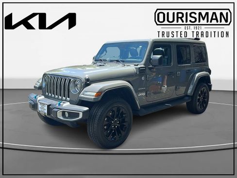 Used 2023 Jeep Wrangler Unlimited Sahara w/ Cold Weather Group AWD/4WD image 2