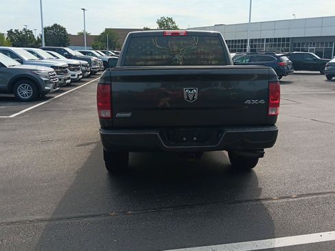 Used 2017 RAM 1500 Express AWD/4WD image 7