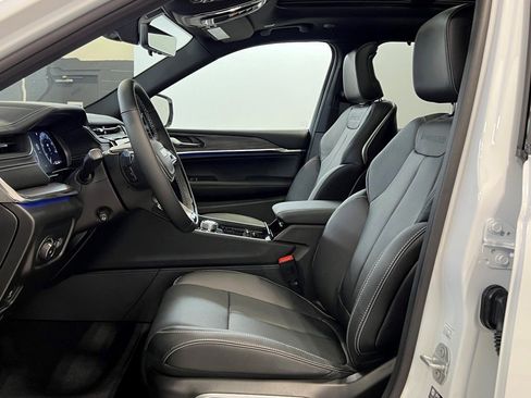 New 2025 Jeep Grand Cherokee Overland w/ Adv Protech Group III image 13