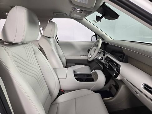 Used 2026 Hyundai Palisade SEL FWD image 16