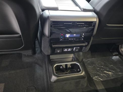 New 2025 Jeep Wagoneer L Series III w/ Premium Group I image 11