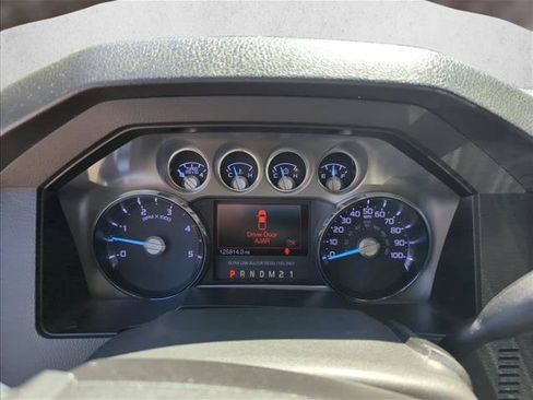 Used 2014 Ford F250 Lariat w/ Lariat Ultimate Package AWD/4WD image 17