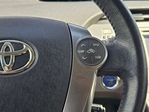Used 2015 Toyota Prius Persona Series FWD image 13