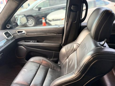 Used 2017 Jeep Grand Cherokee SRT AWD/4WD image 21