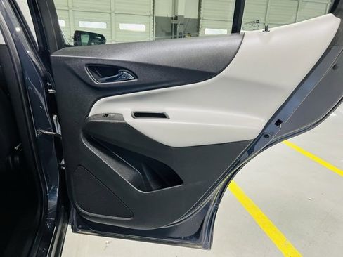 Used 2022 Chevrolet Equinox LT image 29