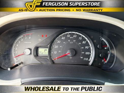 Used 2012 Toyota Sienna LE FWD image 11