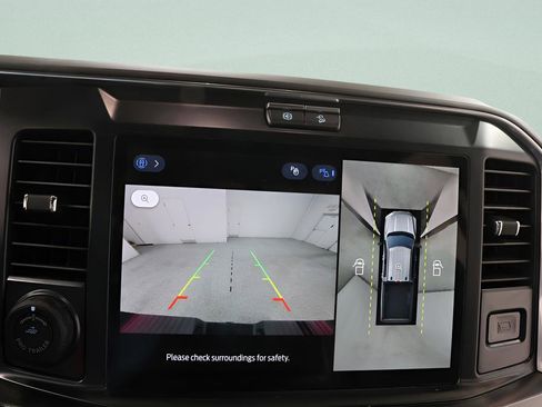 Used 2025 Ford F250 Platinum image 17