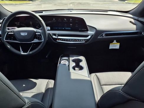 New 2025 Cadillac Lyriq Sport image 18