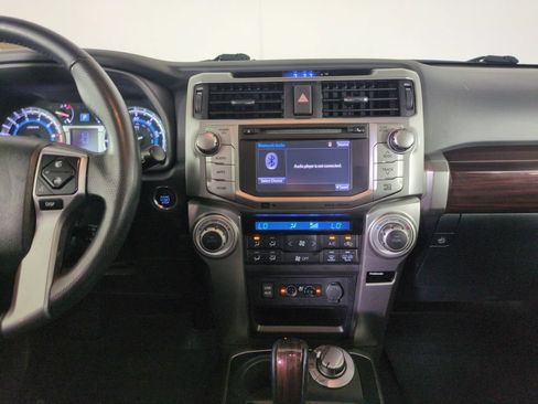 Used 2016 Toyota 4Runner SR5 AWD/4WD image 17