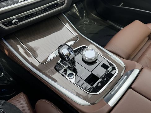 Used 2023 BMW X5 xDrive45e w/ Executive Package image 9