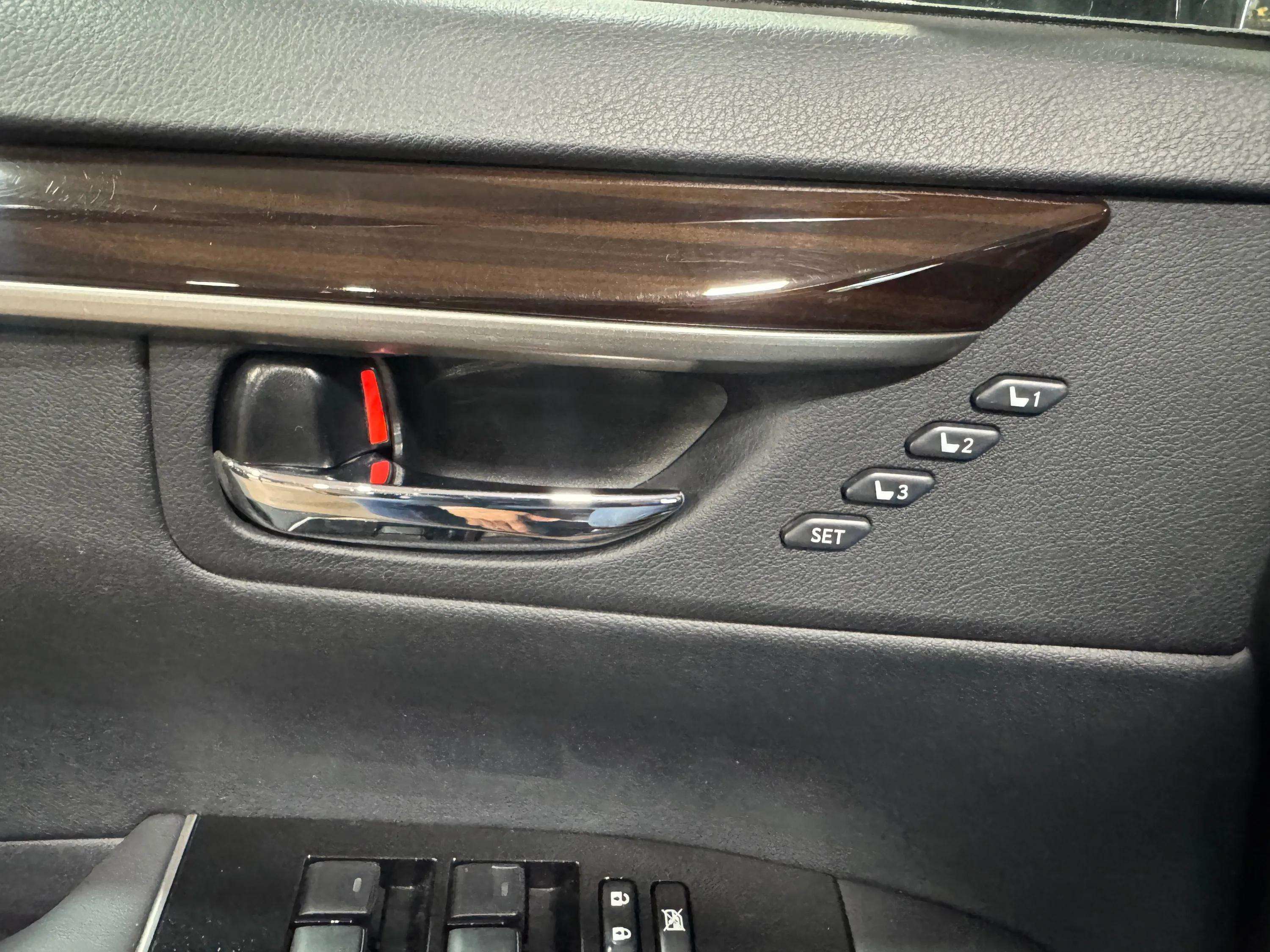 Used 2018 Lexus ES 350 w/ Navigation System Package FWD image 25