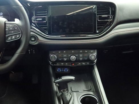 Used 2024 Dodge Durango GT image 22