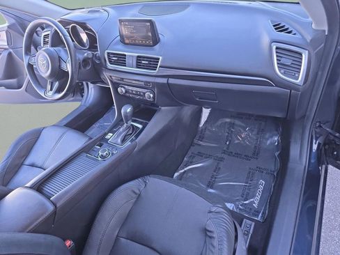 Used 2017 MAZDA MAZDA3 Grand Touring image 22