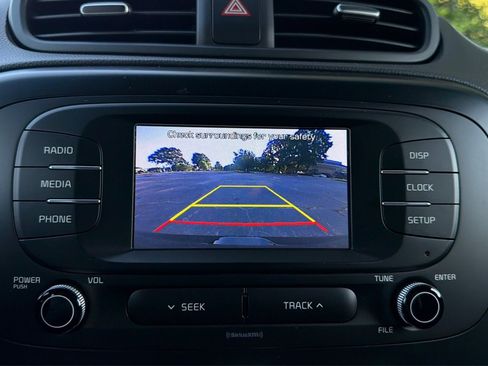 Used 2019 Kia Soul FWD image 12