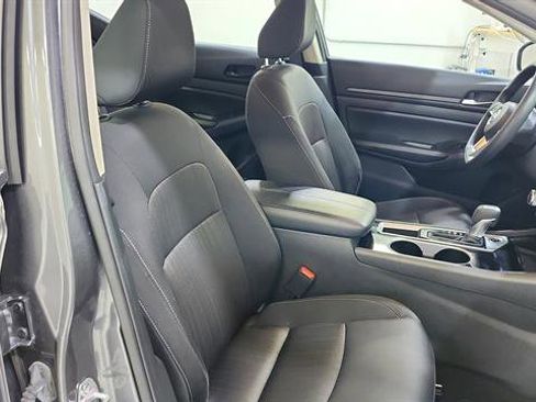 Certified 2024 Nissan Altima 2.5 SV FWD image 24