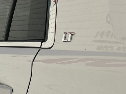 Used 2017 Chevrolet Tahoe LT image 37