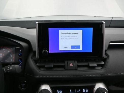 Used 2025 Toyota RAV4 XLE image 7