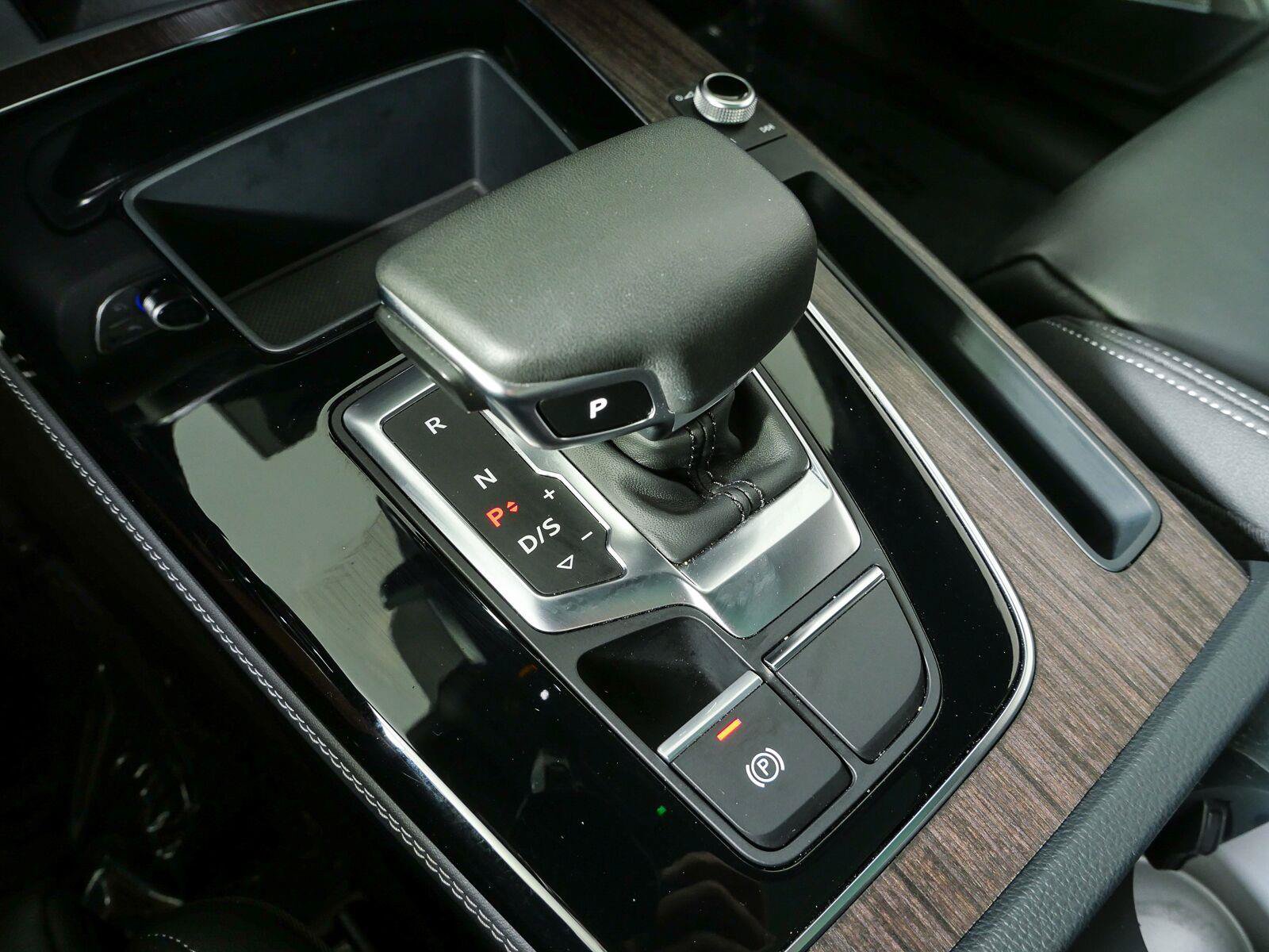Used 2023 Audi Q5 2.0T Prestige w/ Prestige Package AWD/4WD image 18