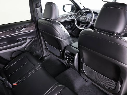 Used 2024 Jeep Grand Cherokee Limited w/ Trailer Tow Package image 41