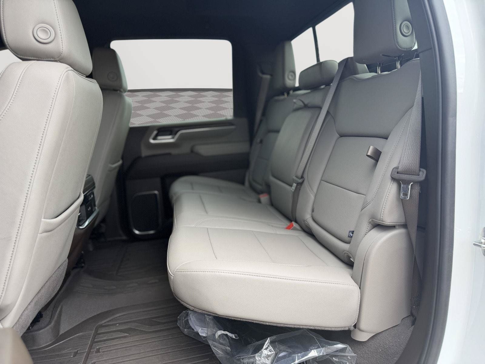 Used 2024 GMC Sierra 2500 SLT w/ SLT Premium Package AWD/4WD image 22