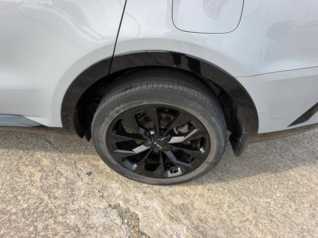 Certified 2023 Kia Sorento SX AWD/4WD image 7