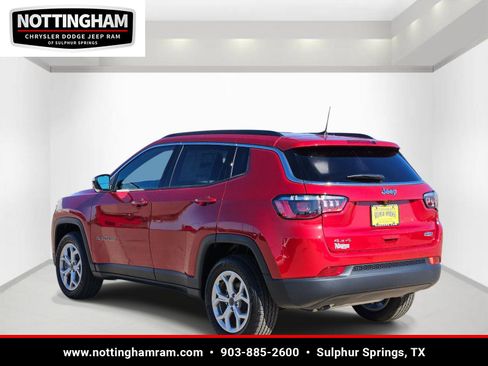 New 2025 Jeep Compass Latitude AWD/4WD image 3