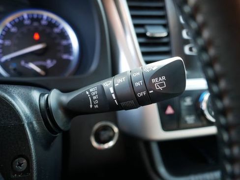 Used 2019 Toyota Highlander SE image 35