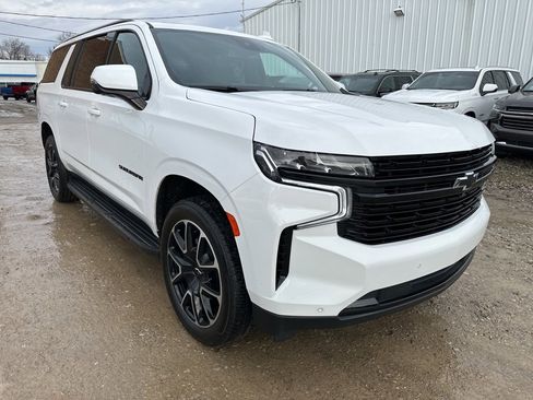 Used 2023 Chevrolet Suburban RST w/ Luxury Package image 7