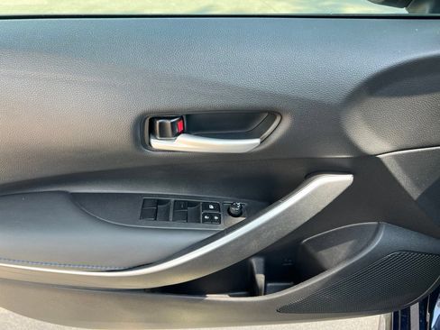 Used 2022 Toyota Corolla SE FWD image 11