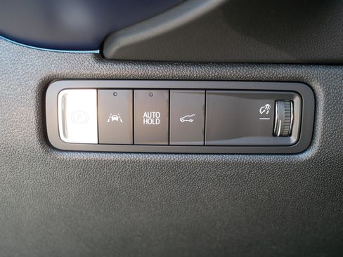 Used 2024 Chevrolet Equinox EV LT AWD/4WD image 26
