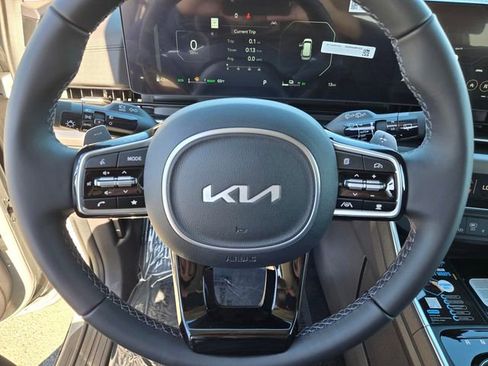 New 2026 Kia Carnival SX image 21