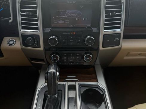 Used 2015 Ford F150 Lariat AWD/4WD image 15