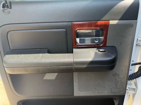 Used 2005 Ford F150 Lariat image 20