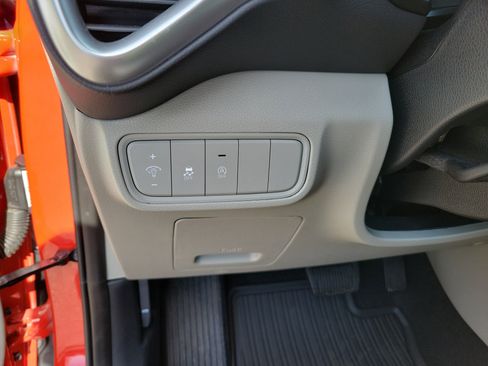 Used 2025 Kia Soul LX w/ LX Technology Package image 17