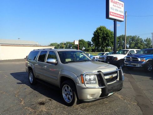 Used 2008 Chevrolet Suburban LT AWD/4WD image 1