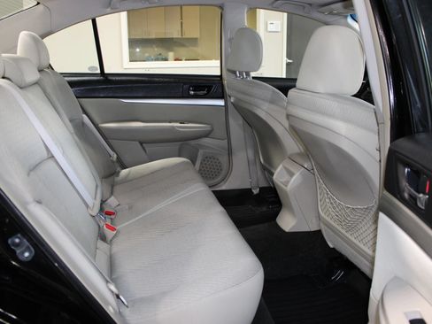 Used 2012 Subaru Legacy 2.5i Premium AWD/4WD image 25